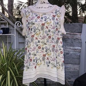 MaxStudio NWT floral flowy feminine sleeveless Top